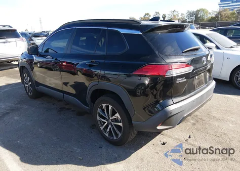 2022 Toyota Corolla Cross Xle z USA, uszkodzony, nr VIN 7MUDAAAG2NV026660